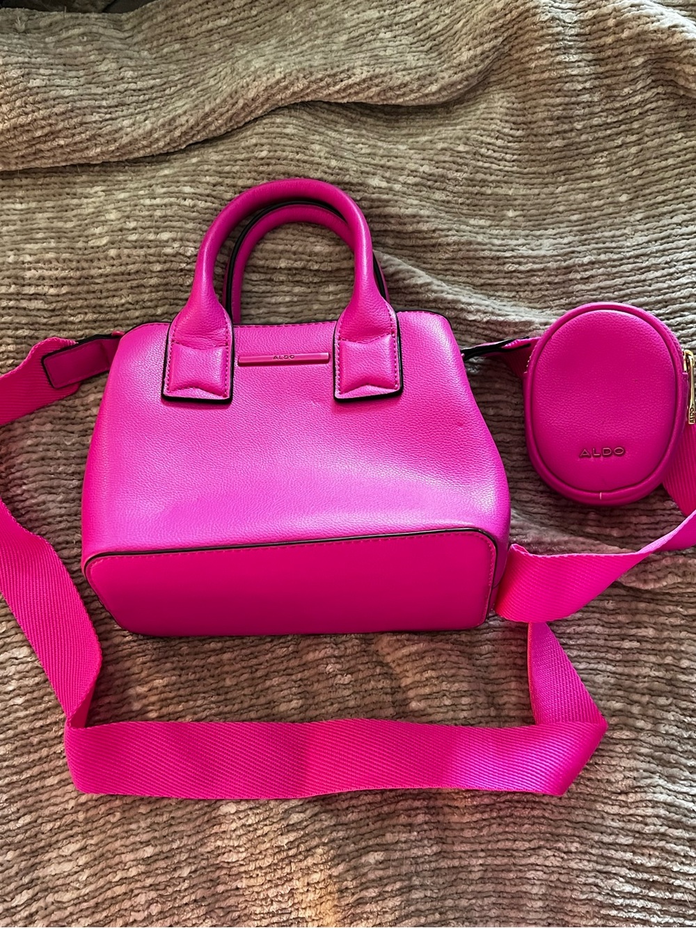 Small pink crossbody Aldo purse